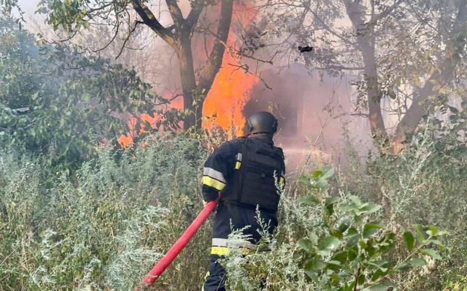 Через російські обстріли на Херсонщині виникло 19 пожеж (фото)