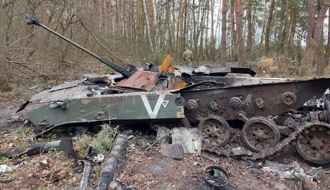 На лівобережжі Херсонщини ворог знову наважився застосовувати бронетехніку