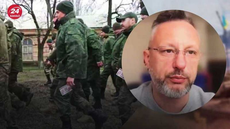Як відбуватиметься російська мобілізація в Маріуполі: Андрющенко закликав евакуюватися з міста