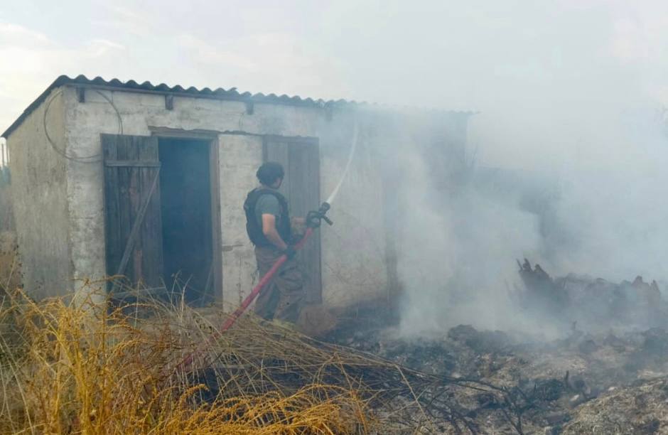 Через ворожі обстріли за добу на Херсонщині виникло 7 пожеж 