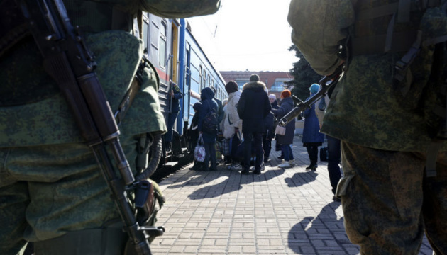 РФ збільшує темпи депортації українців з окупованих районів Херсонської та Запорізької областей