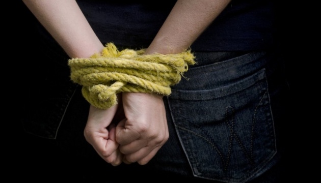 Бізнес на викраденні: окупанти вимагають від 50 тисяч гривень за звільнення цивільних з полону