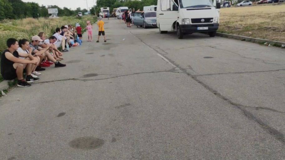 «На блокпостах посміхайтеся. Розумію, що важко, але так треба» – скадовчанка про виїзд з окупації