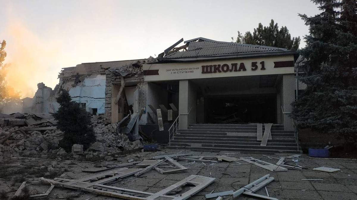 Зруйновані школи в Миколаєві відновлювати не планують – «Немає сил і грошей»