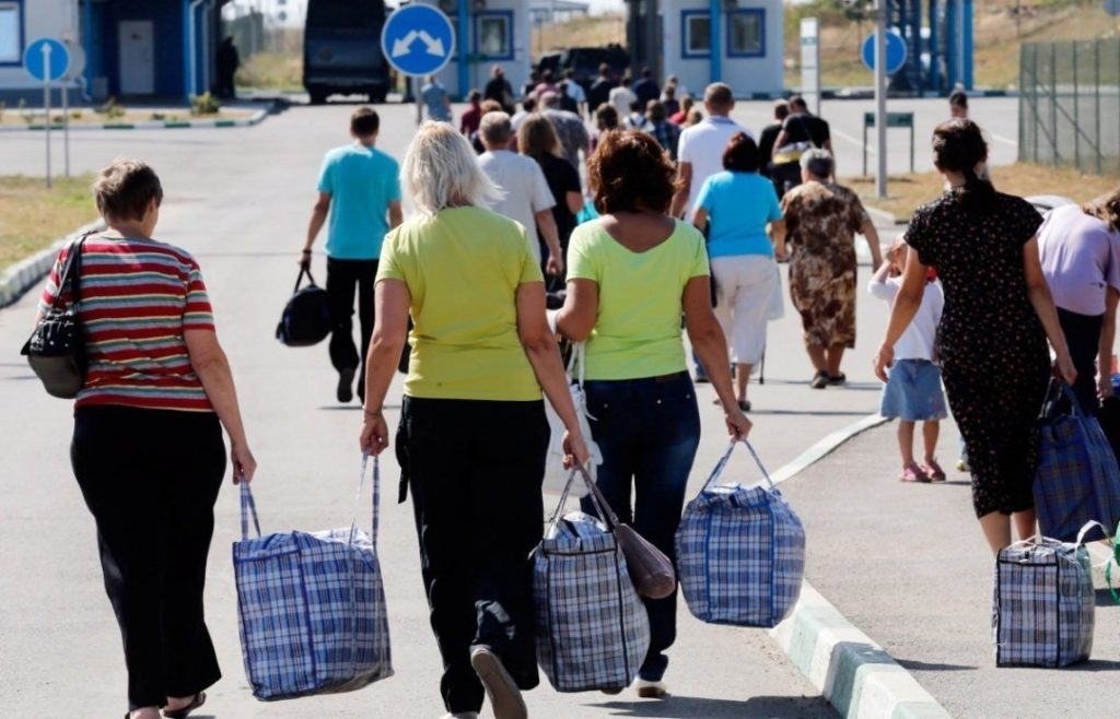До Польщі через Латвію і Білорусь. Дві історії виїзду з тимчасово окупованої Херсонщини через Крим