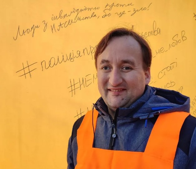«Черги по гуманітарку в Херсоні могли стати останніми в житті». Історія евакуації людини на протезах