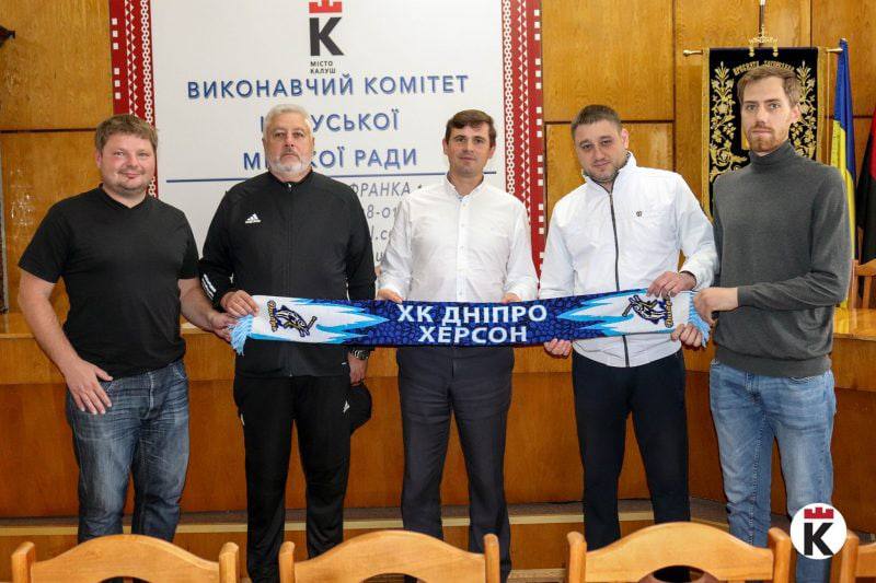 Херсонські хокеїсти готуються до ігор у Калуші
