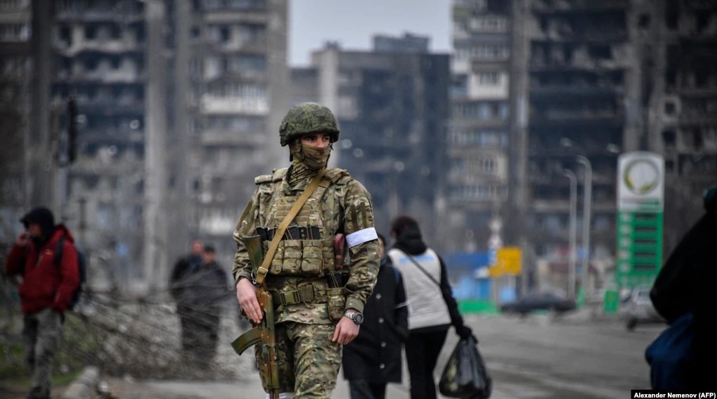 Чому українці повертаються на окуповані території