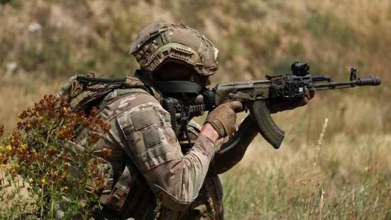 «14-20 атак на день». Розповіді українських військових про бої на Херсонському напрямку