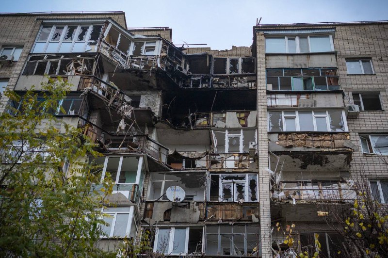 «Росіяни забрали в мене двох найдорожчих людей». Газети світу пишуть про ракетні обстріли Херсона