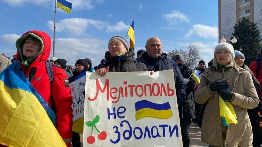 Перепустки, мобілізація, терор, викрадення музеїв: що відбувається сьогодні в тимчасово окупованому Мелітополі