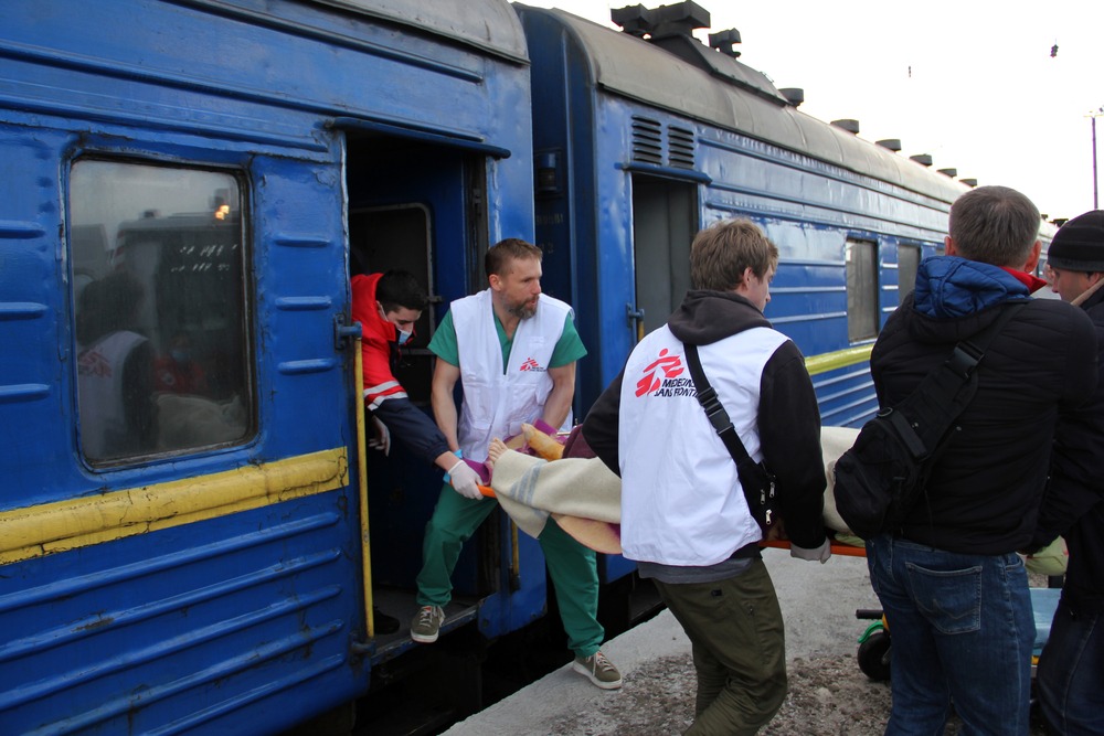 Унікальний медичний потяг вивіз із Херсона вже понад 340 пацієнтів