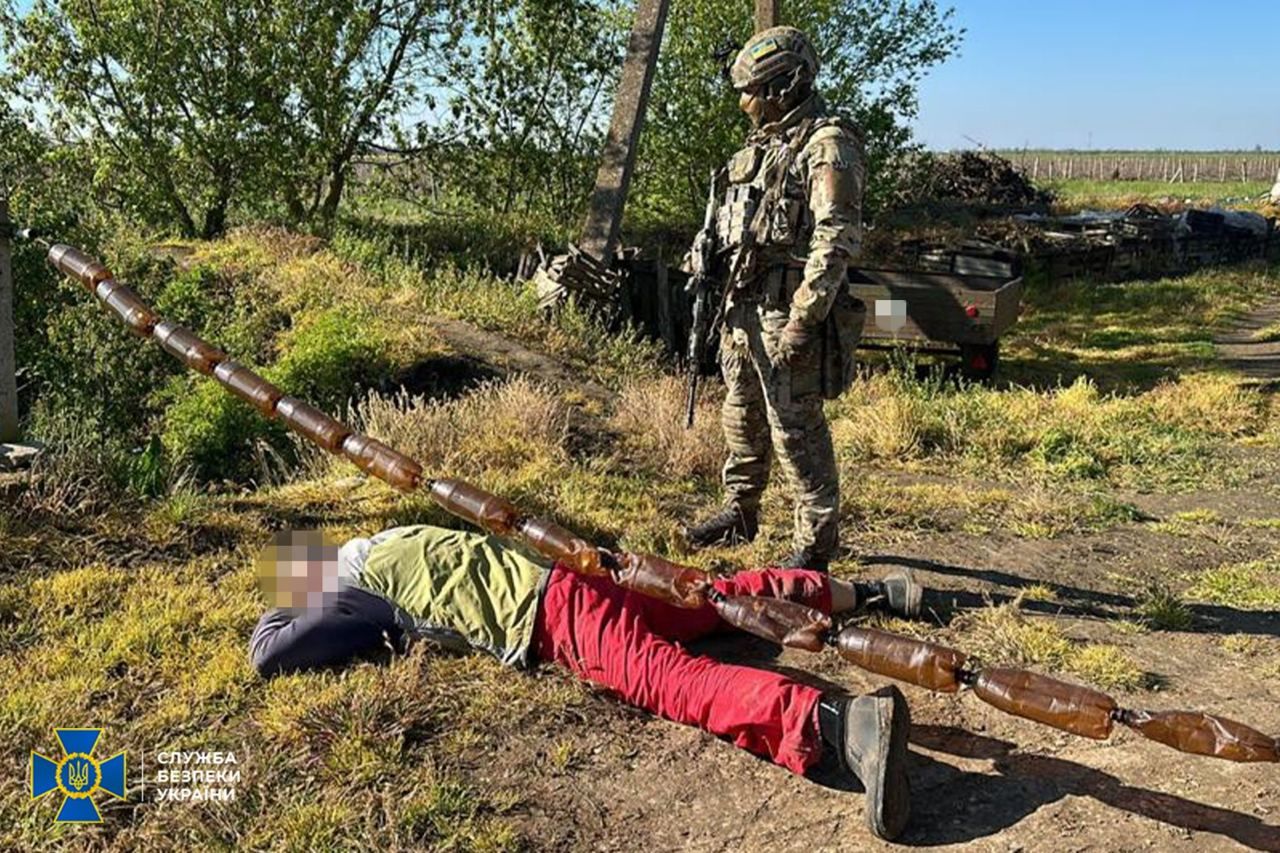Коригували удари по Білозерській громаді, здавали місця базування Сил оборони – СБУ затримала поплічників РФ