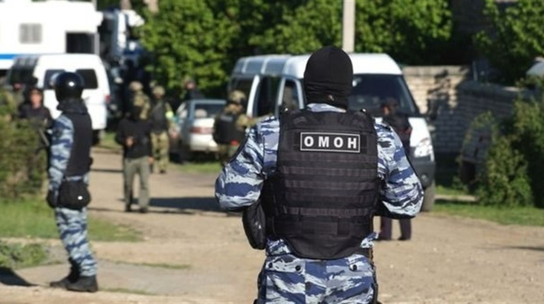 Трьох колишніх правоохоронців з Криму судитимуть за держзраду