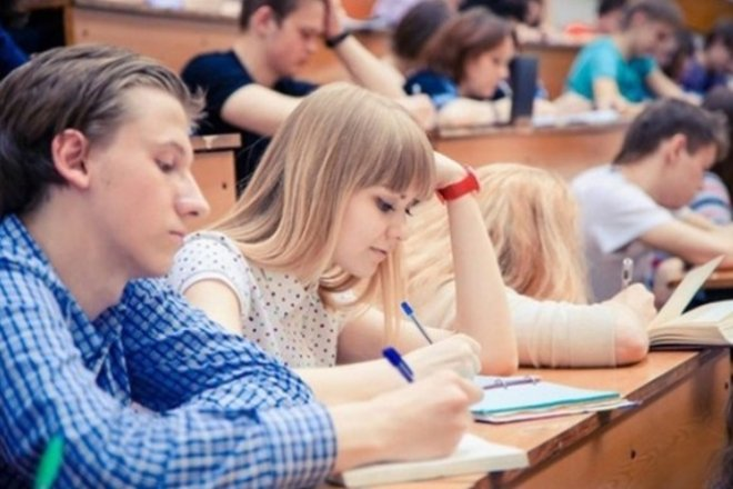 Що робити абітурієнтам, якщо не склали НМТ або перебуваєте на ТОТ — консультує Приймальна комісія ХДУ