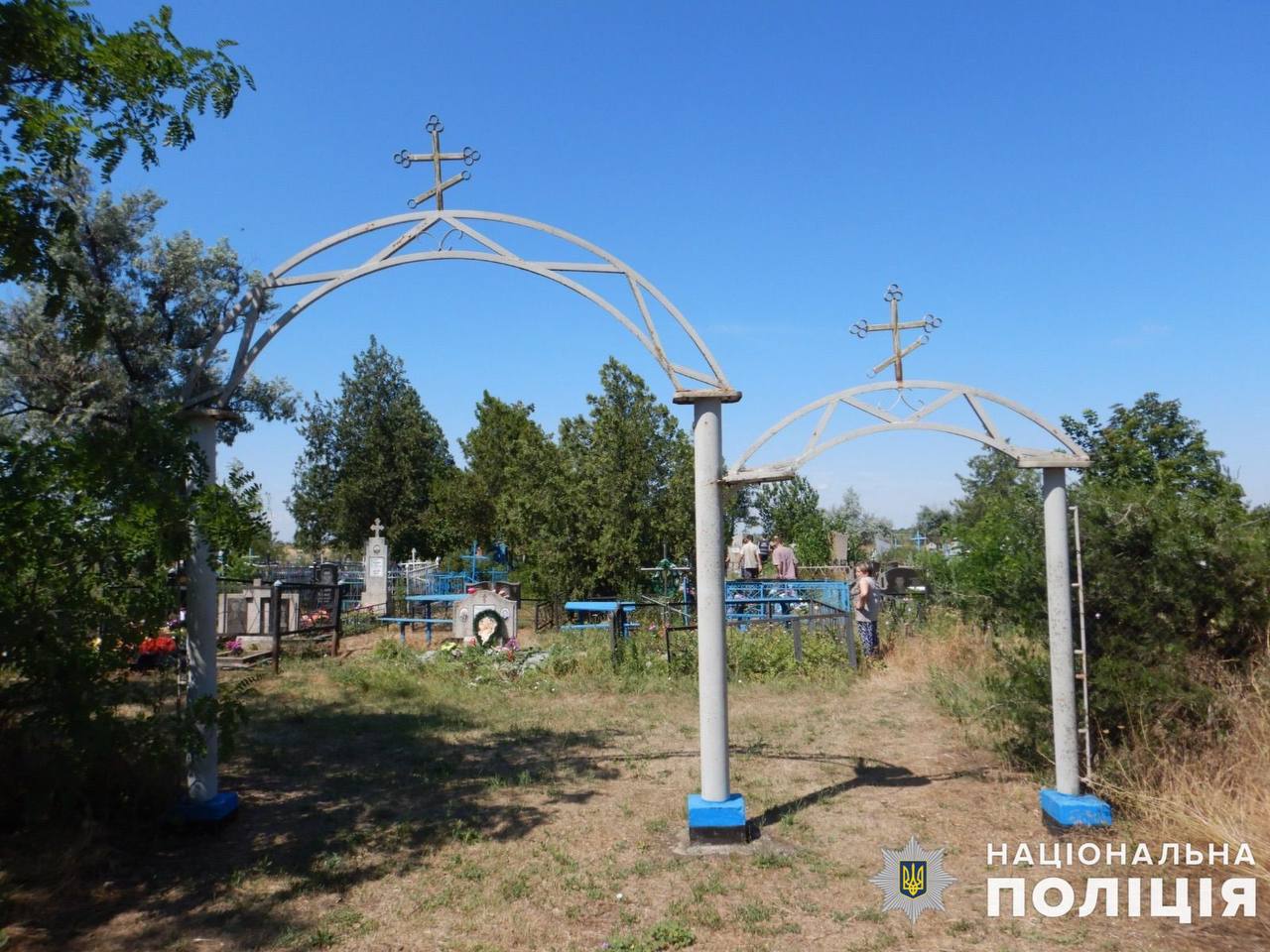 На Миколаївщині поліція провела ексгумацію тіла двох чоловіків, яких розстріляли окупанти