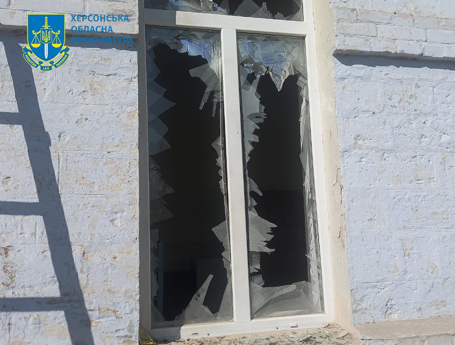 Двоє поранених: окупанти обстріляли амбулаторію в Станіславі