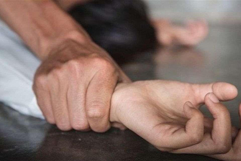 На Миколаївщині двоє зловмисників катували та ґвалтували неповнолітнього