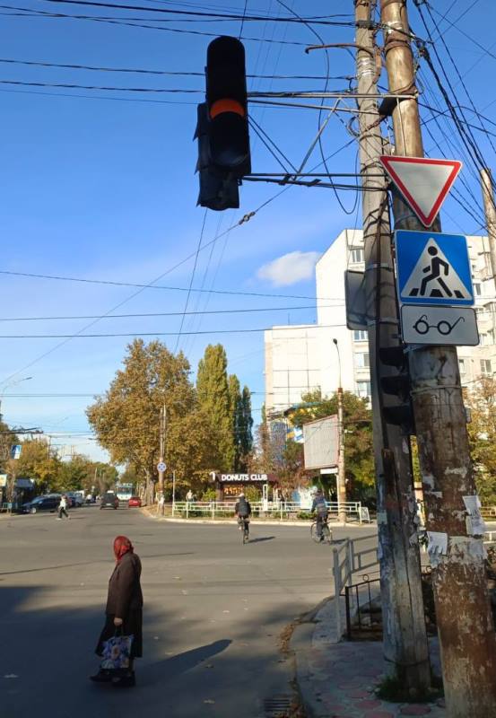 У Херсоні на небезпечному перехресті запрацює світлофор