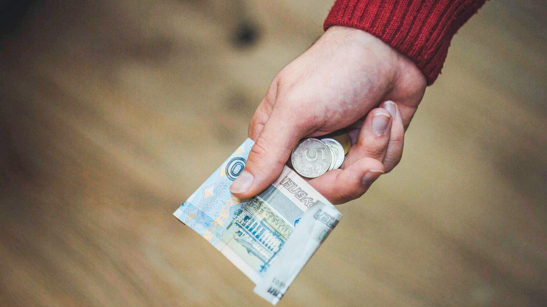Без зарплат та пенсій: реалії “російського світу” на тимчасово окупованій частині Херсонщини