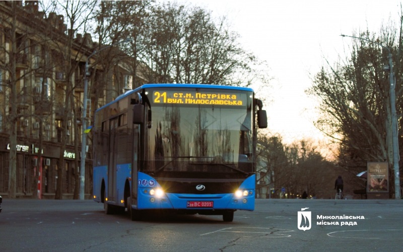 Миколаєву передали нові автобуси – потрібні водії