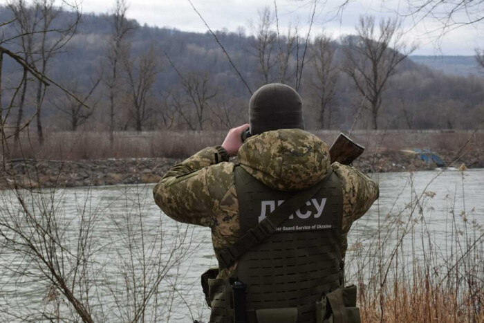 Голяка через кордон: на Одещині прикордонники затримали чергового ухилянта