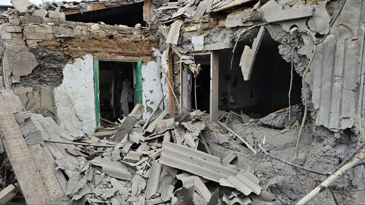 Херсон під обстрілом окупантів: в своєму будинку загинула жінка