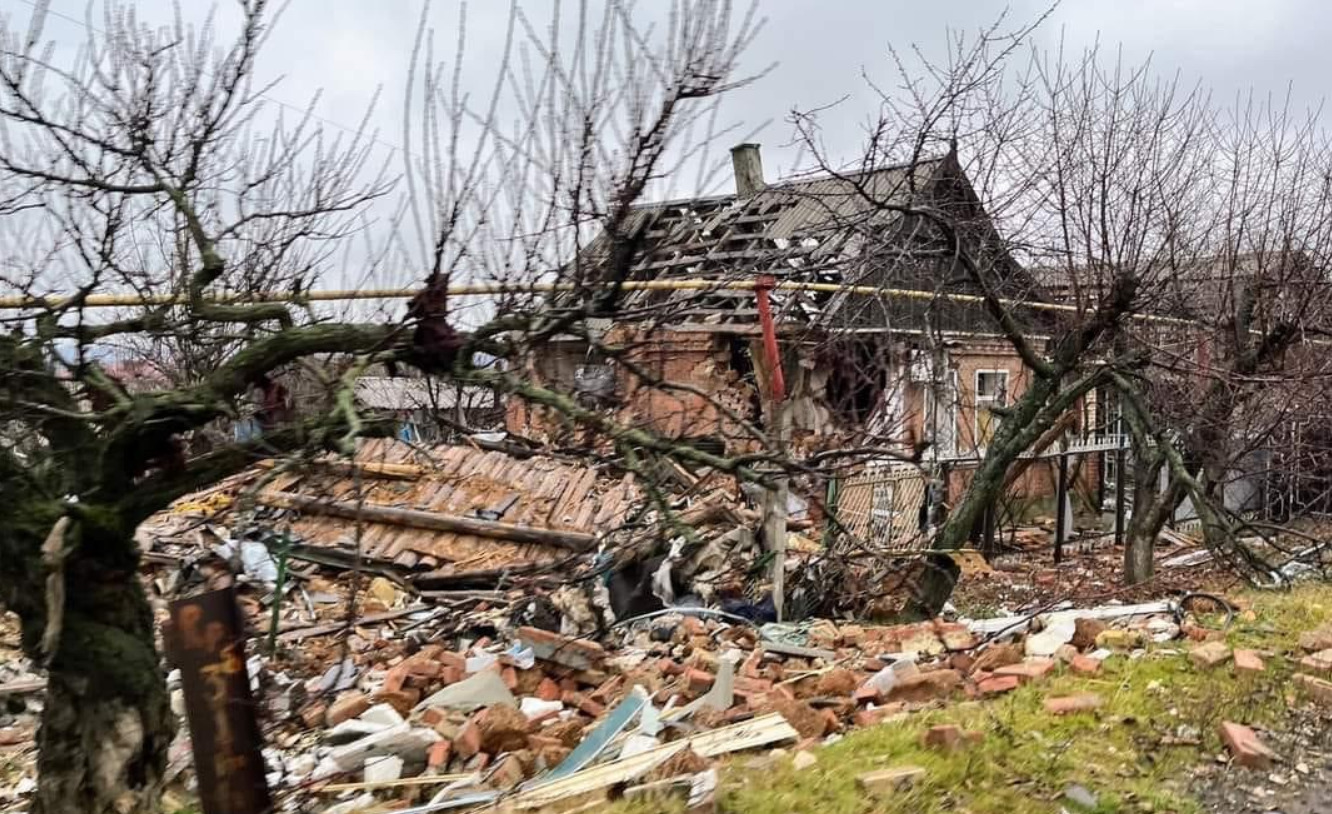 Російські злочинці обстріляли село на Херсонщині – загинула жінка