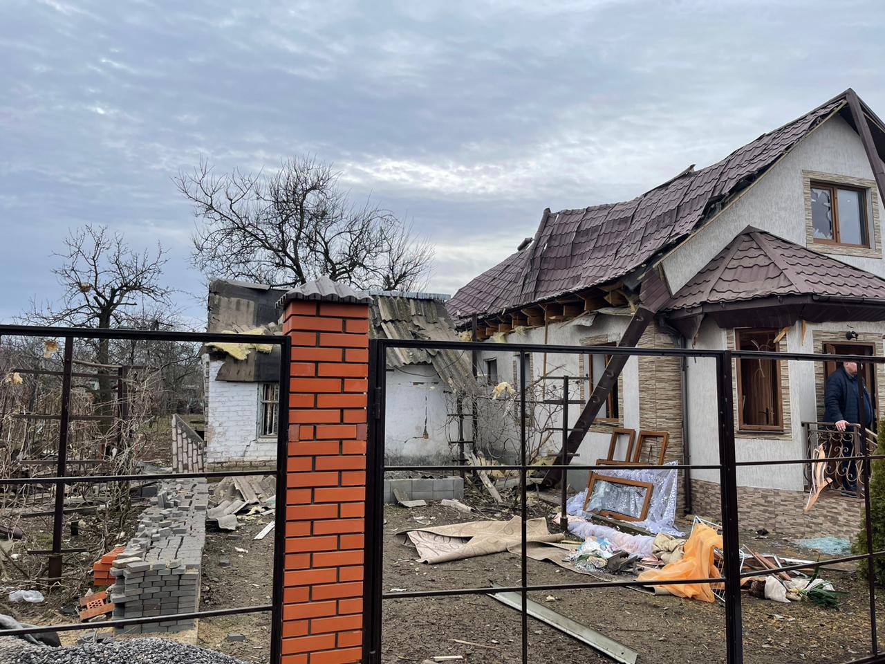 Ворог атакував Миколаїв десятьма «шахедами» – наслідки терору росіян (фото)