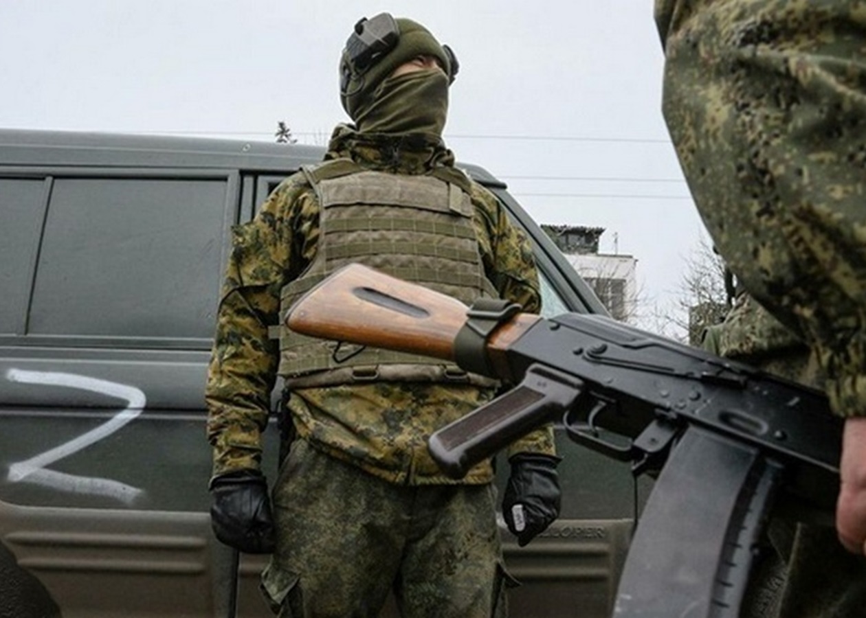 «Шиють» справу нібито за участь у «Правому секторі»: окупанти незаконно затримали чергового жителя Херсонщини