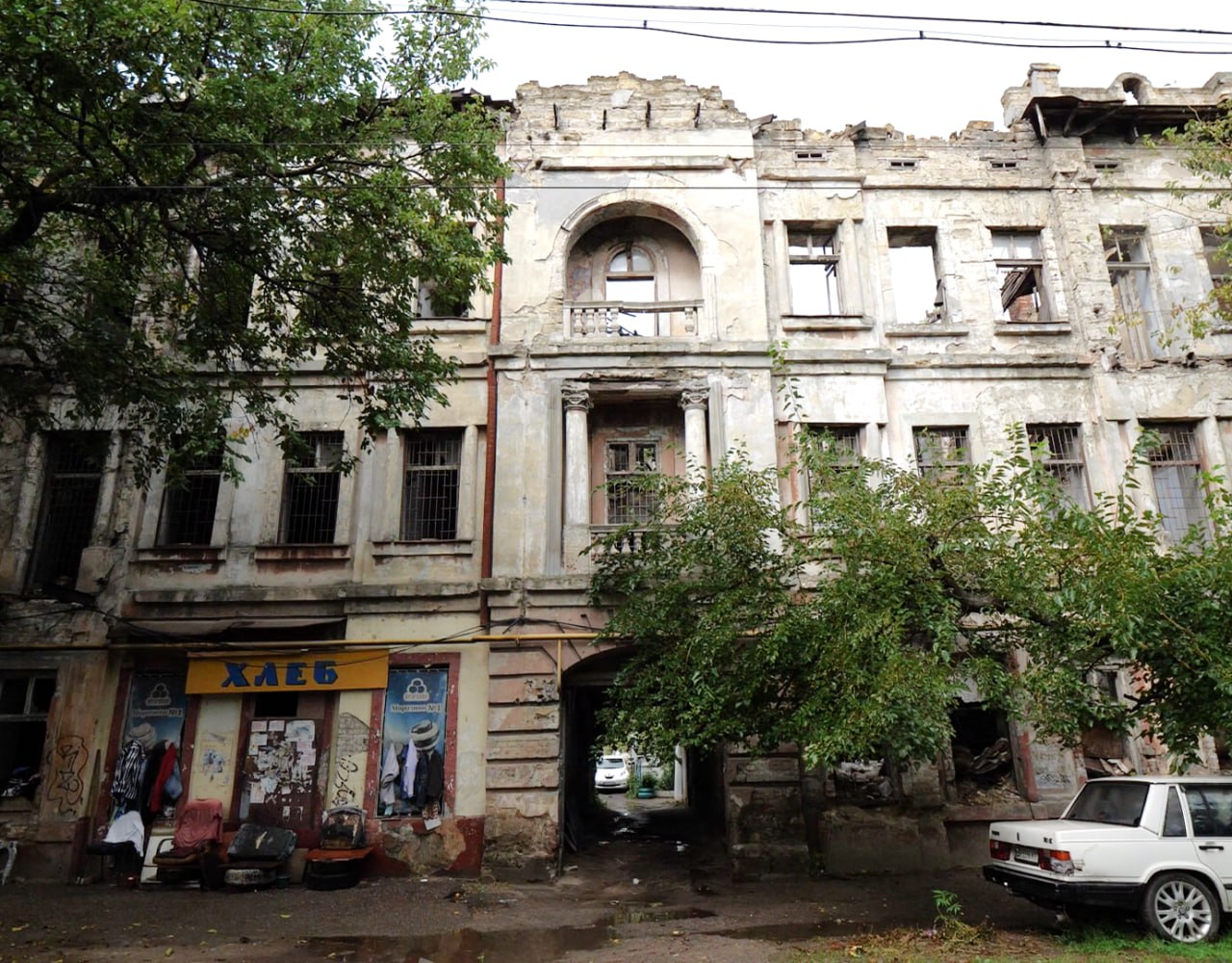 Будинки-привиди та напівзруйнований палац культури в Одесі: екологи розповіли про їхній стан та подальшу долю
