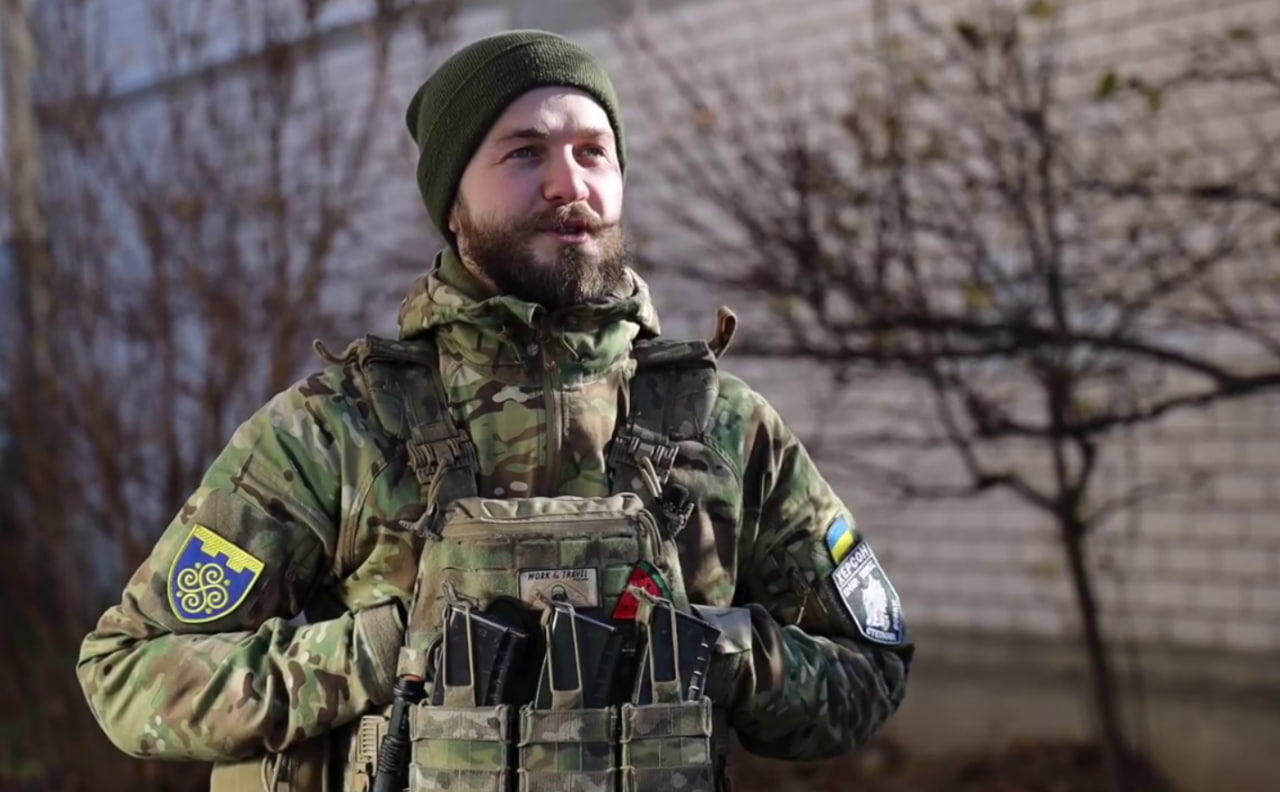 Працював барменом в Одесі, а нині розміновує лівобережжя Херсонщини: історія сапера Хаса