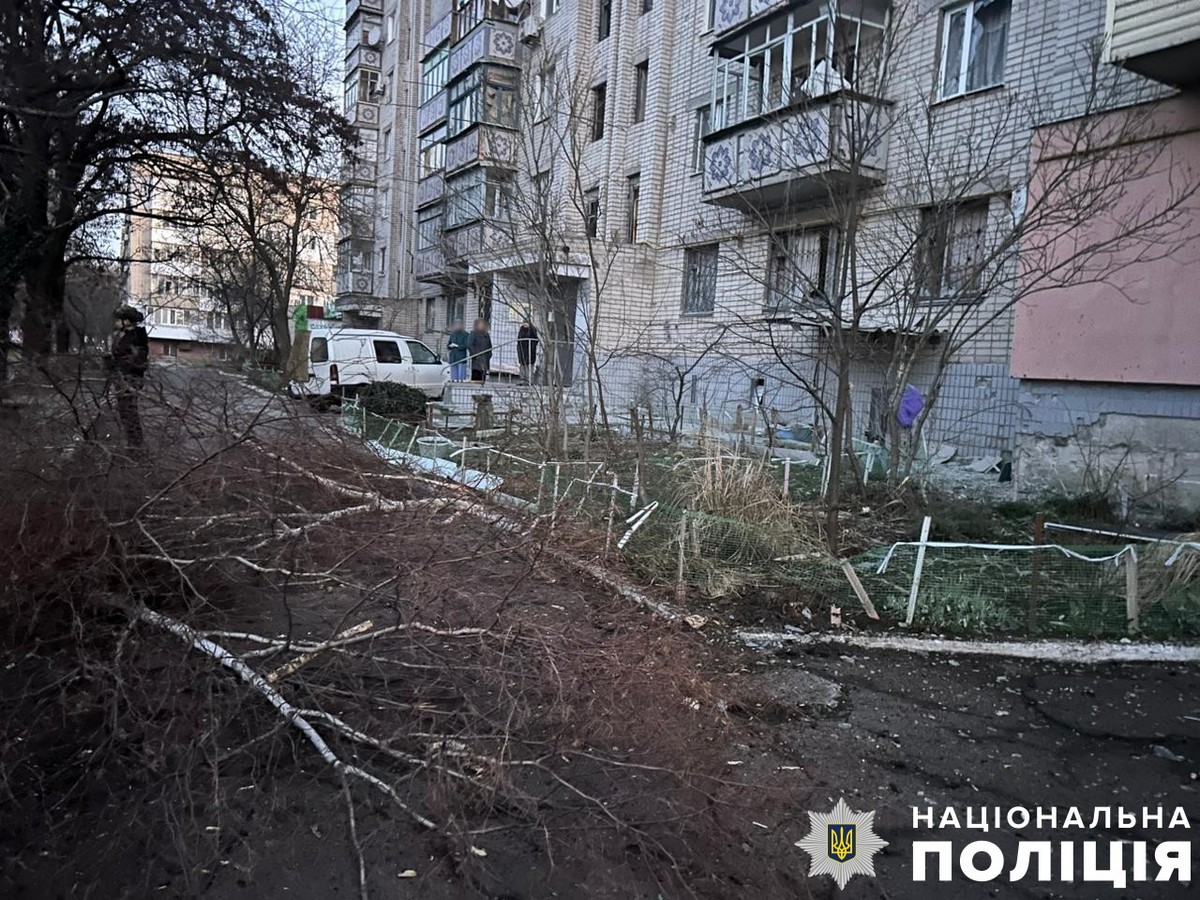 Били з артилерії, мінометів, безпілотників: наслідки ворожих ударів по Херсонщині (фото)