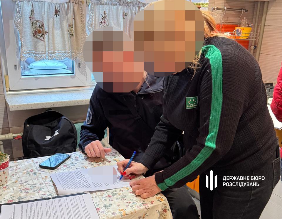 На Одещині затримали правоохоронницю – допомагала ухилянту виїхати за кордон