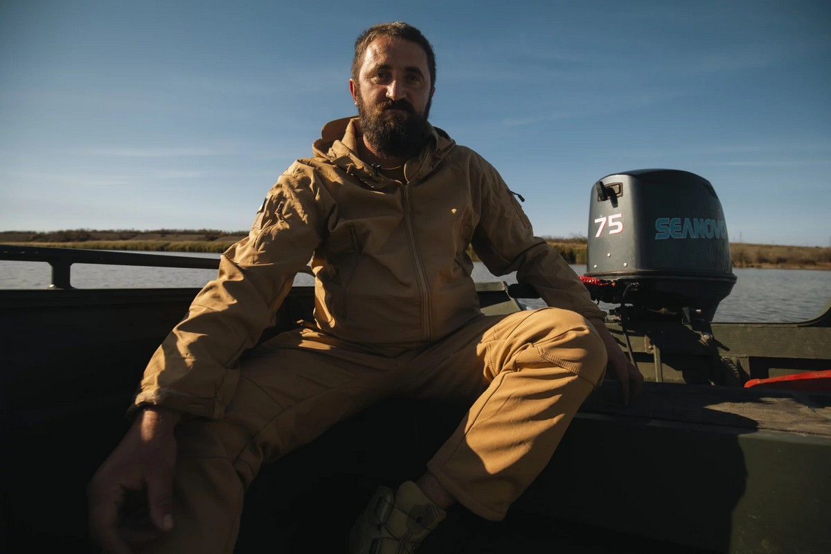 Драйвер, який понад 100 разів форсував Дніпро: «Човни ходили, як рейсові маршрутки»
