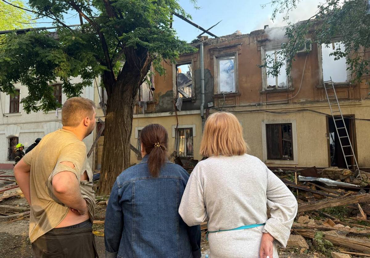 Ворог атакував Одесу ударними БпЛА: загинула жінка, ще 17 людей – поранені