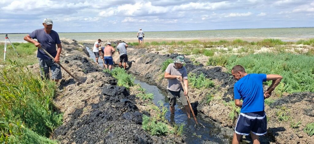 Розчищення протоки між лиманами на Одещині 