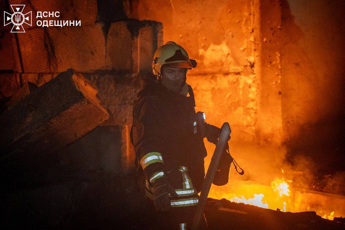 На Одещині ворог вдарив по енергетичній та цивільній інфраструктурі (фото)