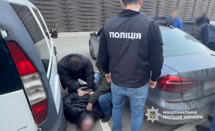За 300 тисяч обіцяв переведення в тил і списання зі служби: посадовцю РТЦК в Одесі загрожує до 5 років ув’язнння