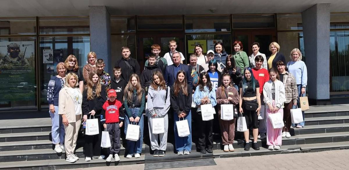 У межах проєкту «Пліч-о-пліч» діти з Херсонщини відправились на відпочинок до Житомирщини