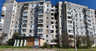 2 людей загинуло, понад 40 – постраждали: наслідки ворожих обстрілів Херсонської громади у жовтні
