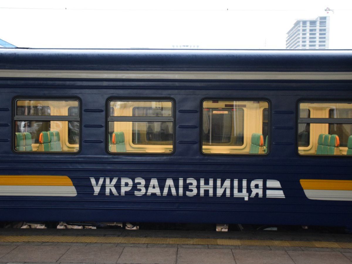 До моря без заторів: Укрзалізниця запускає додатковий поїзд Одеса – Кароліно-Бугаз