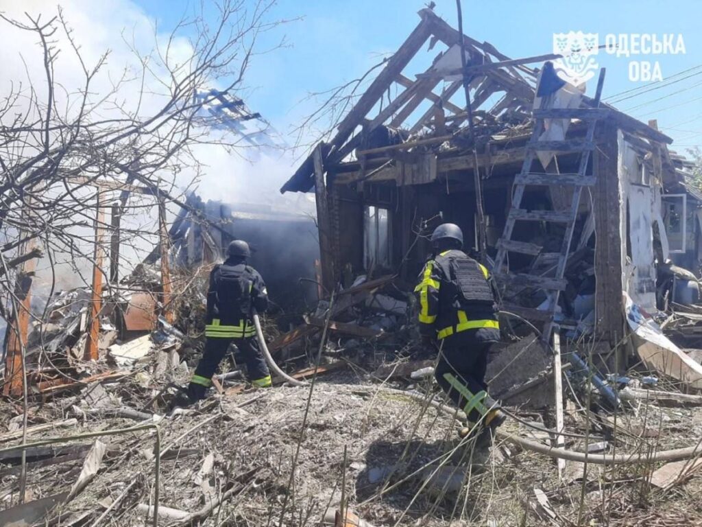 Наслідки ракетного удару по приватному сектору на Одещині