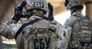 «За оборону Миколаєва» і «За оборону та визволення Херсона»: нагородили співробітників СБУ Херсонщини