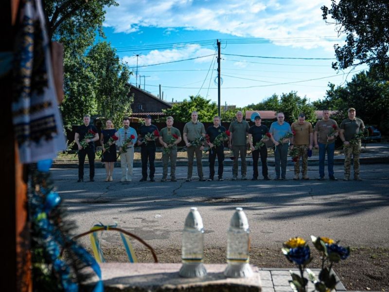 У Бузковому парку вшанували полеглих оборонців Херсона