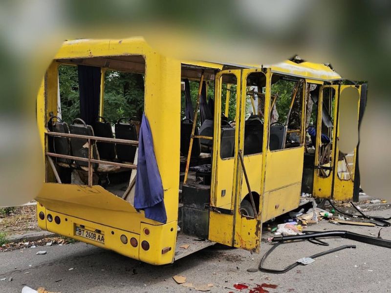 дрон атакував маршрутку в Херсоні