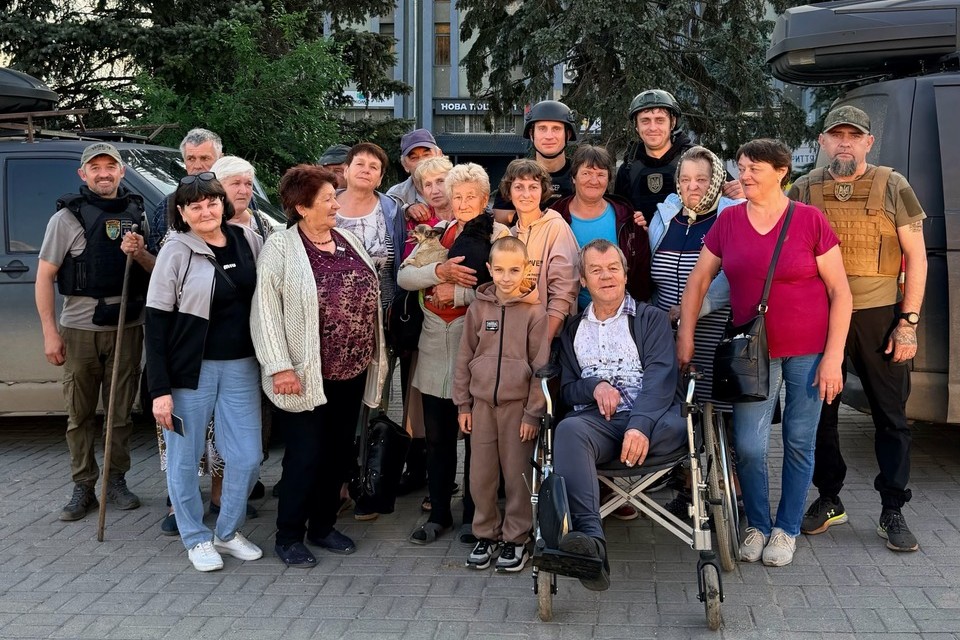 Команда херсонського волонтера за два місяці евакуювала понад 350 людей і майже 80 тварин