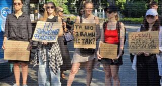 «Не чіпайте те, що працює»: херсонці долучилися до всеукраїнської кампанії на підтримку міністра оборони Федорова