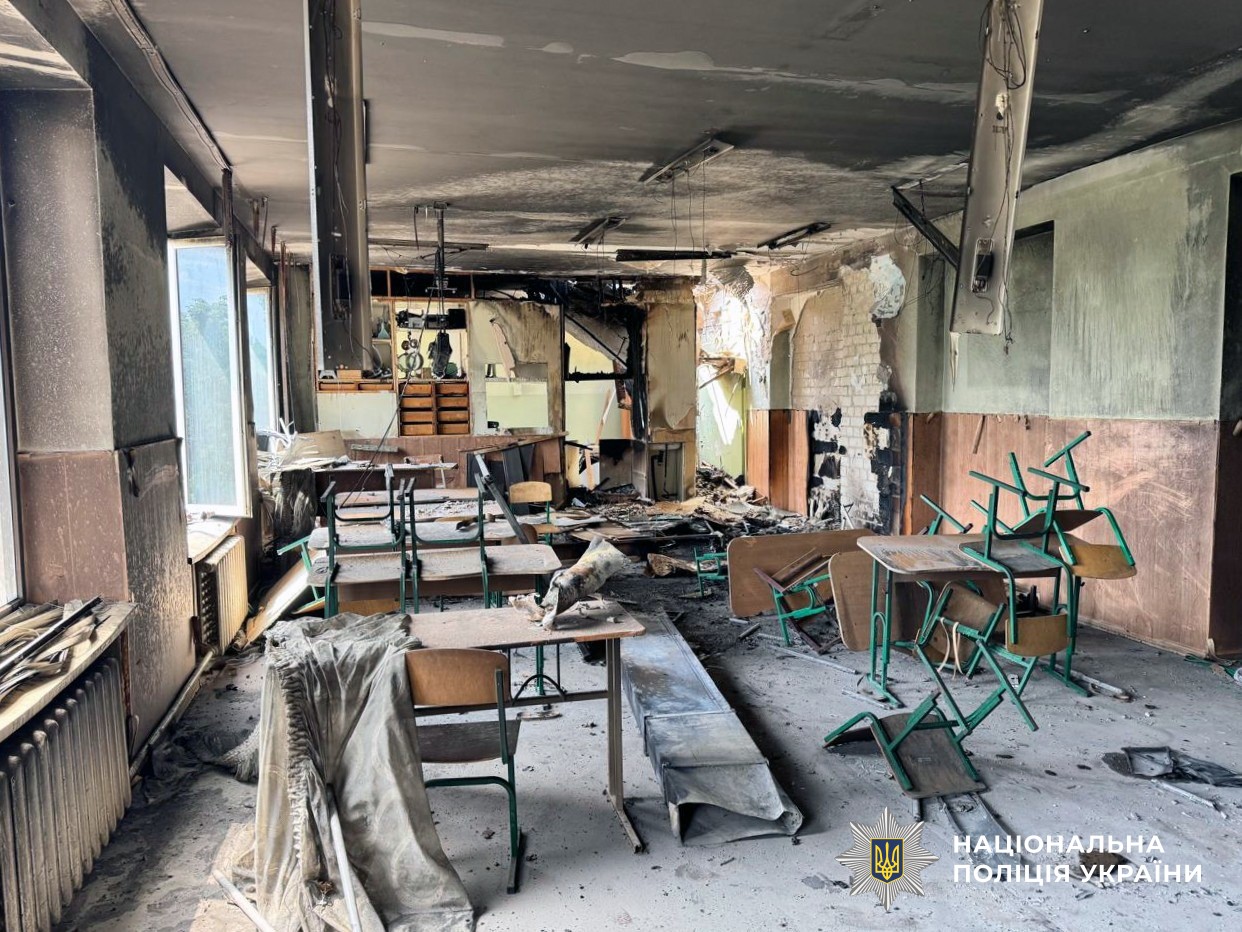 Під ударом – будинки та медзаклад: ворог обстріляв Херсонщину (фото)
