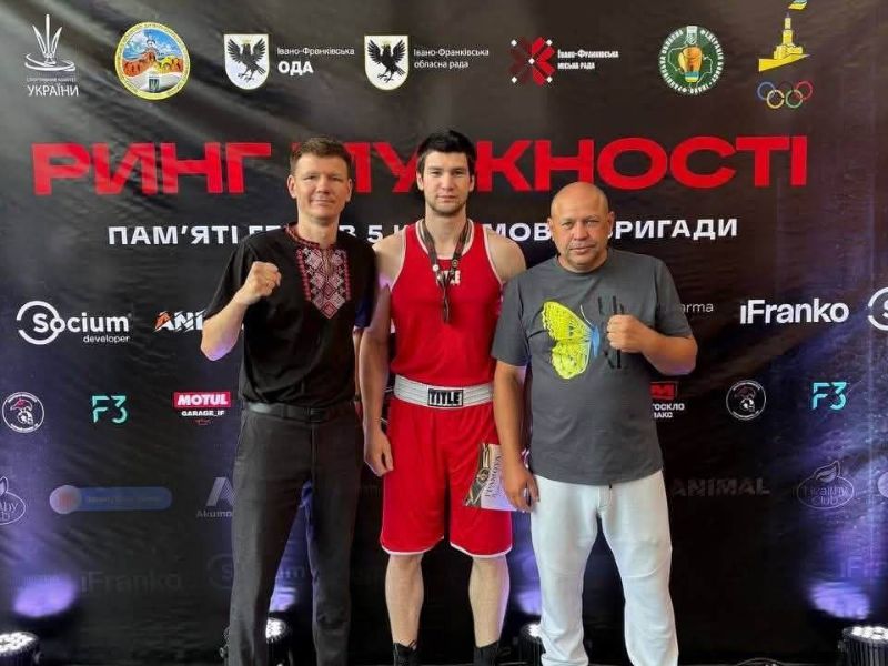 Тимур Бурцев — переможець турніру з боксу «Ринг мужності»